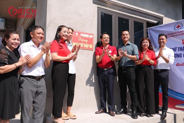 Ngôi nhà chữ thập đỏ là động lực cho các gia đình cố gắng vượt qua khó khăn vươn lên ổn định cuộc sống