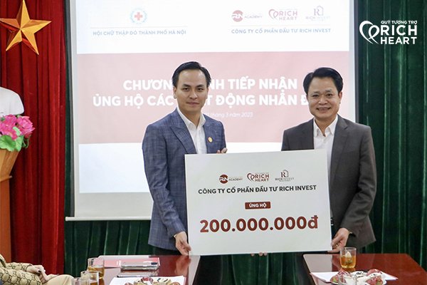 Vào ngày 16/12/2022, Quỹ tương trợ Rich Heart đã ủng hộ 200 triệu cho chương trình Tết Nhân Ái Xuân Quý Mão 2023 của Hội Chữ thập đỏ thành phố Hà Nội