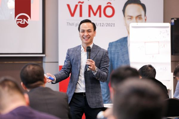 Với hơn 10 năm kinh nghiệm đầu tư bất động sản thực chiến, diễn giả Rich Nguyen sẽ chia sẻ những kiến thức hữu ích nhất để bạn trở thành nhãng nhà đầu tư chuyên nghiệp